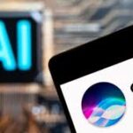 La nueva Siri AI ya está aquí: dos años después y con la ayuda de Google, esto es lo que hace el asistente con IA de Apple